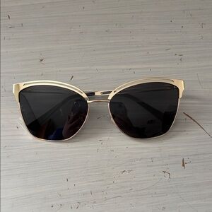 Oversized Gold Black Sunglasses